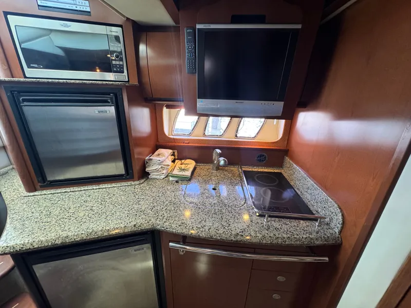 Slide: The Image of Sea Ray 38 Sundancer 2007 - 22