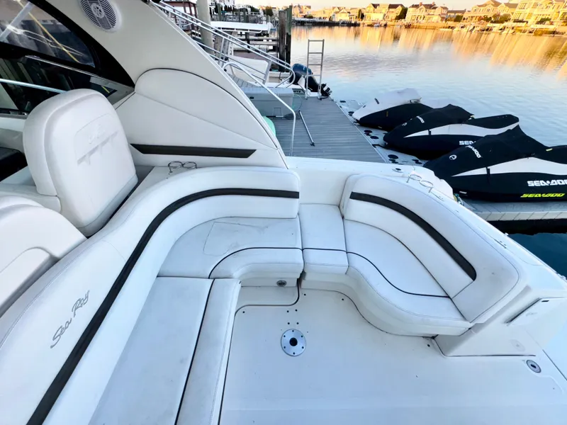 Slide: The Image of Sea Ray 38 Sundancer 2007 - 15