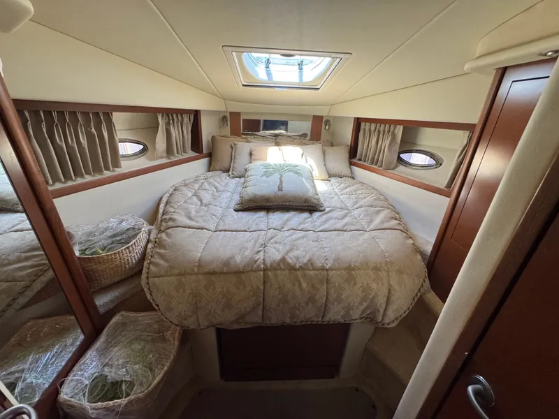 Slide: The Image of Sea Ray 38 Sundancer 2007 - 25