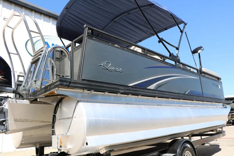 Slide: The Image of Qwest E820 XRE CR L 2023 - 9