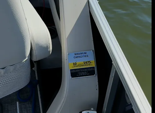 Slide: The Image of Avalon LSZ Cruise 20' 2021 - 6