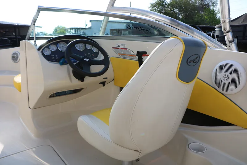 Slide: The Image of Sea Ray 185 Sport 2006 - 20
