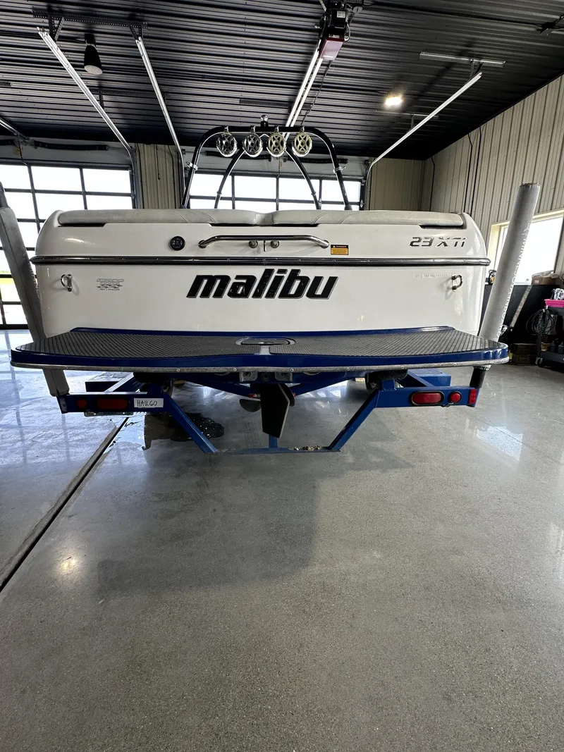 Slide: The Image of Malibu Wakesetterwe 2003 - 12