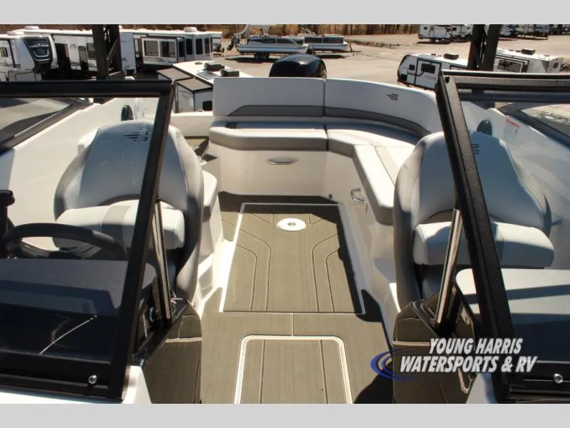 Slide: The Image of Bayliner V20 2025 - 5