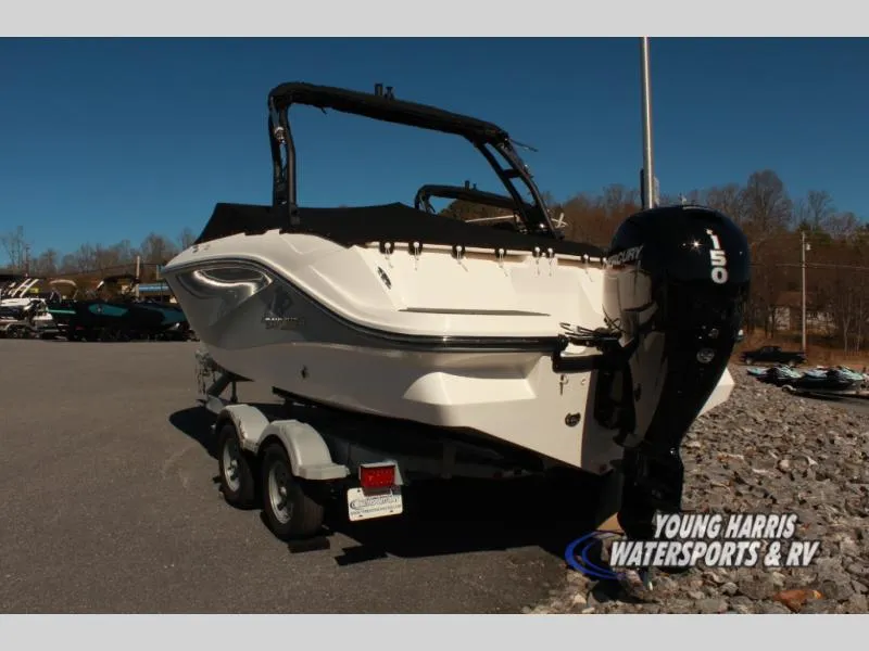 Slide: The Image of Bayliner V20 2025 - 3
