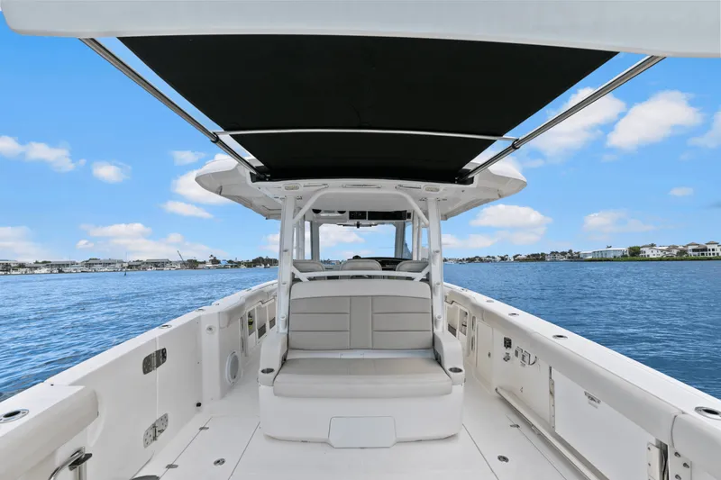 Slide: The Image of Boston Whaler 380 OUTRAGE 2018 - 18