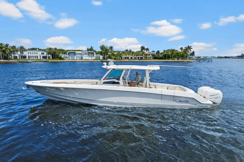 Slide: The Image of Boston Whaler 380 OUTRAGE 2018 - 2