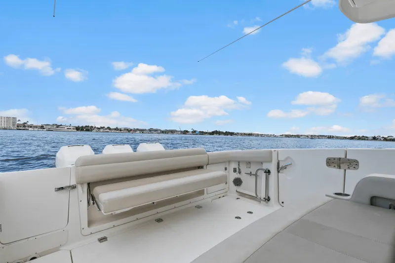 Slide: The Image of Boston Whaler 380 OUTRAGE 2018 - 32