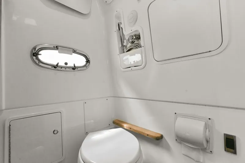 Slide: The Image of Boston Whaler 380 OUTRAGE 2018 - 45