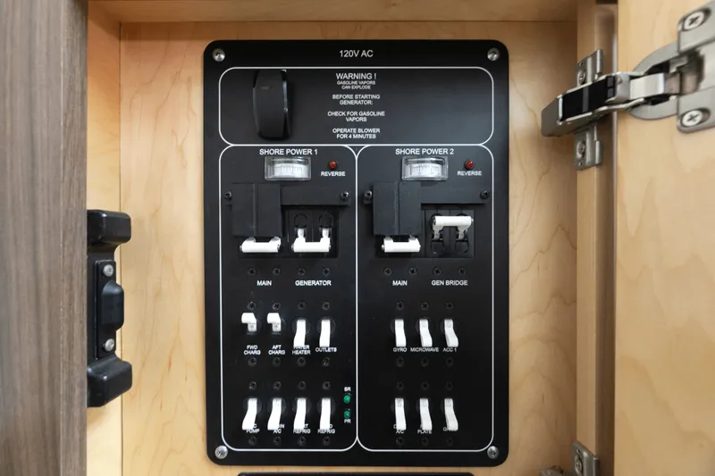 Slide: The Image of Boston Whaler 380 OUTRAGE 2018 - 46