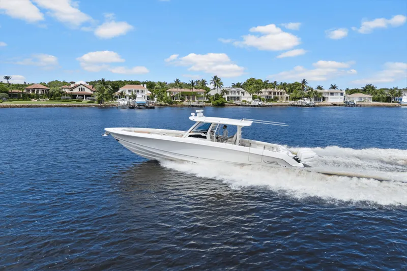 Slide: The Image of Boston Whaler 380 OUTRAGE 2018 - 48