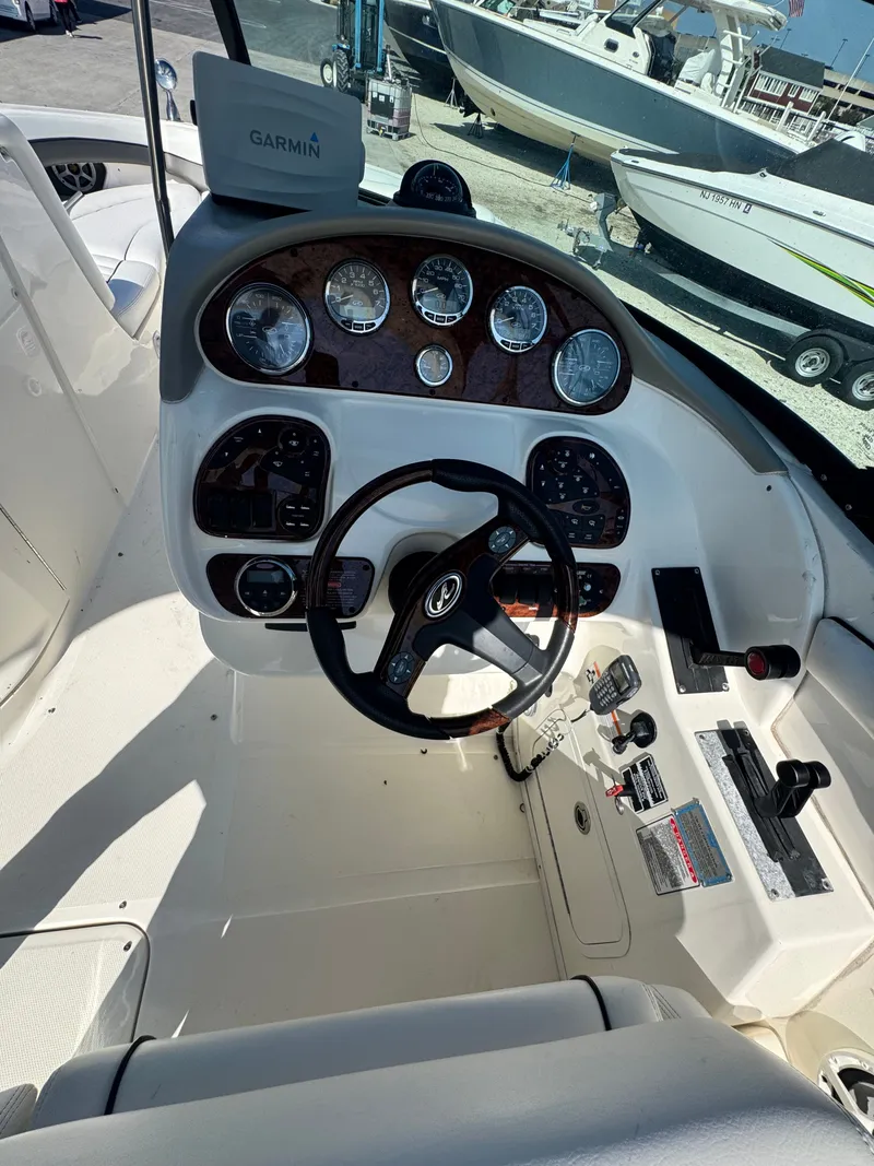 Slide: The Image of Sea Ray 290 SLX 2007 - 10