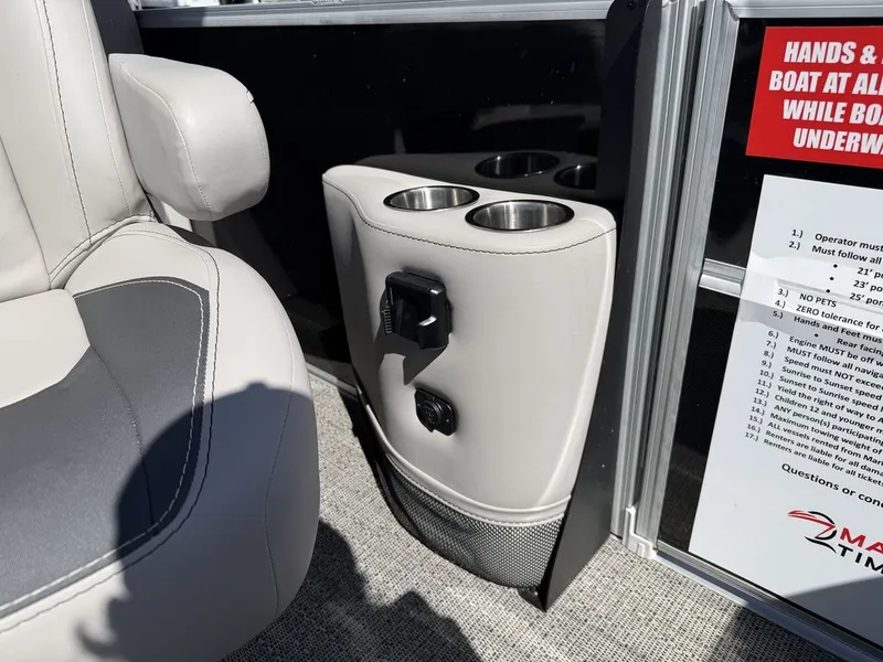 Slide: The Image of Barletta Boats A24QC Triple-Toon 2026 - 26