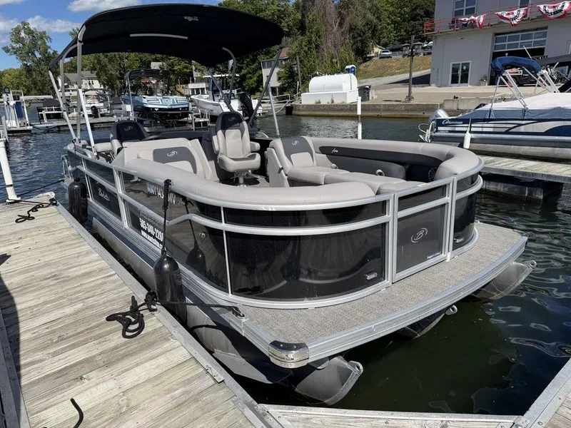 Slide: The Image of Barletta Boats A24QC Triple-Toon 2026 - 7