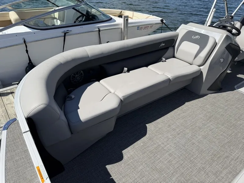 Slide: The Image of Barletta Boats A24QC Triple-Toon 2026 - 33