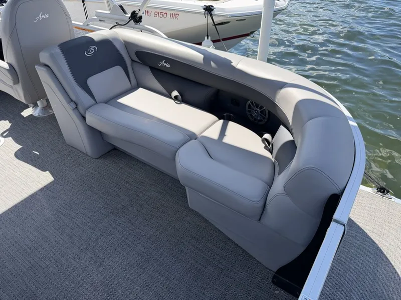 Slide: The Image of Barletta Boats A24QC Triple-Toon 2026 - 13