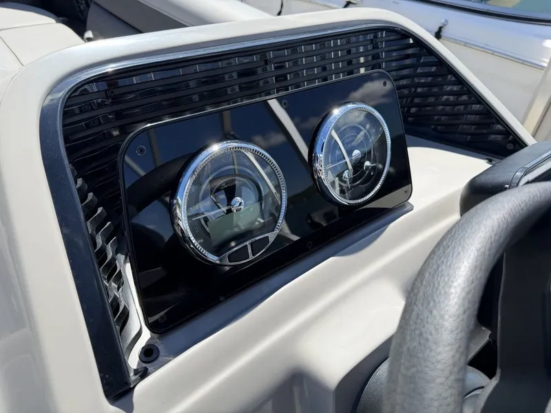 Slide: The Image of Barletta Boats A24QC Triple-Toon 2026 - 19