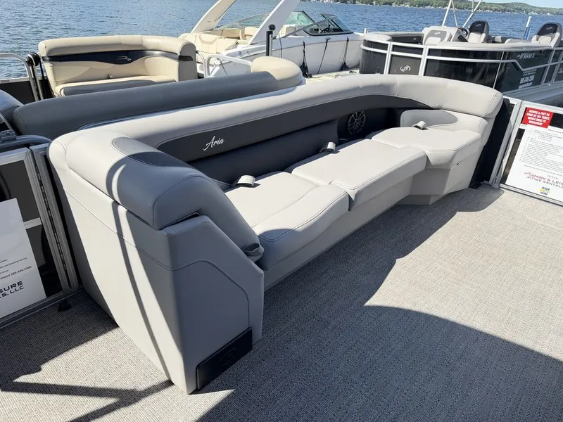 Slide: The Image of Barletta Boats A24QC Triple-Toon 2026 - 18