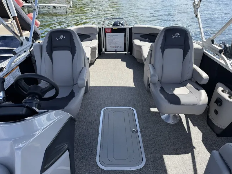 Slide: The Image of Barletta Boats A24QC Triple-Toon 2026 - 28