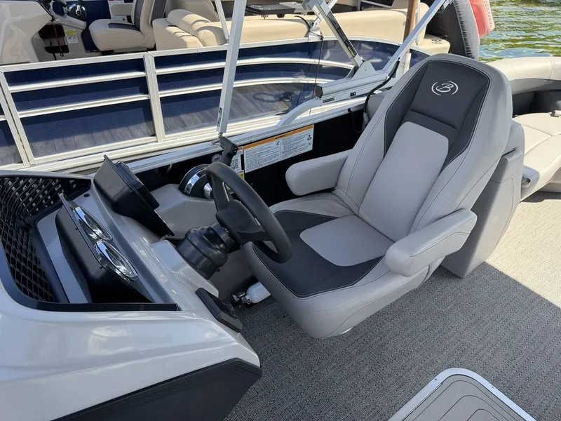 Slide: The Image of Barletta Boats A24QC Triple-Toon 2026 - 24