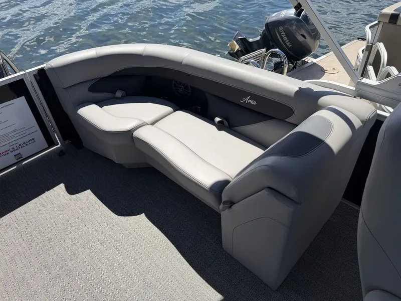Slide: The Image of Barletta Boats A24QC Triple-Toon 2026 - 12