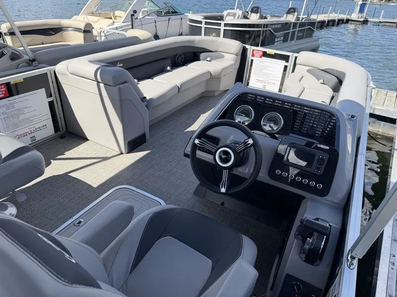 Slide: The Image of Barletta Boats A24QC Triple-Toon 2026 - 20