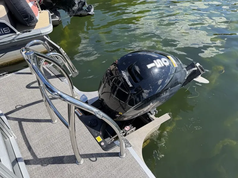 Slide: The Image of Barletta Boats A24QC Triple-Toon 2026 - 5