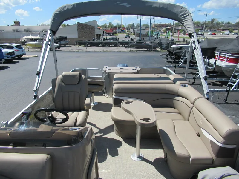 Slide: The Image of Bennington 22 SX 2020 - 12