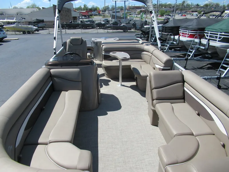 Slide: The Image of Bennington 22 SX 2020 - 13