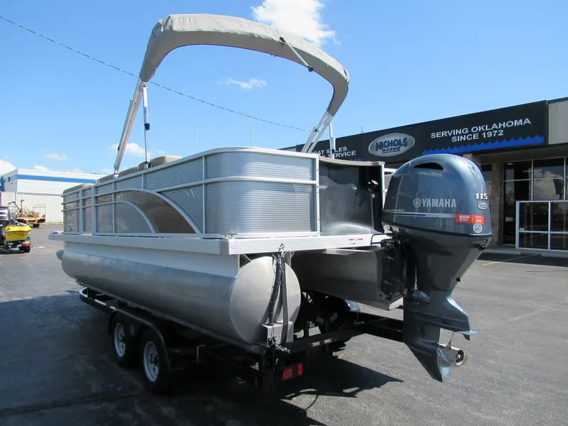 Slide: The Image of Bennington 22 SX 2020 - 3