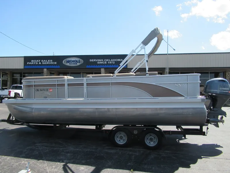 Slide: The Image of Bennington 22 SX 2020 - 4