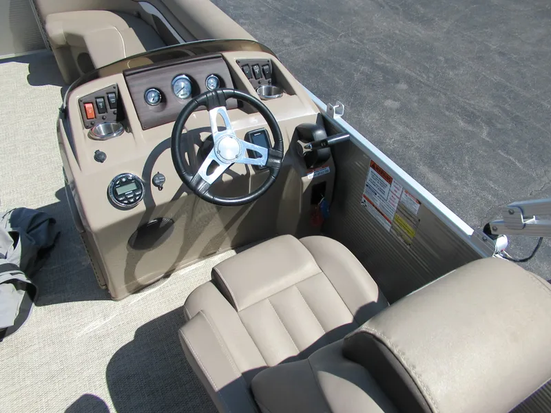 Slide: The Image of Bennington 22 SX 2020 - 8