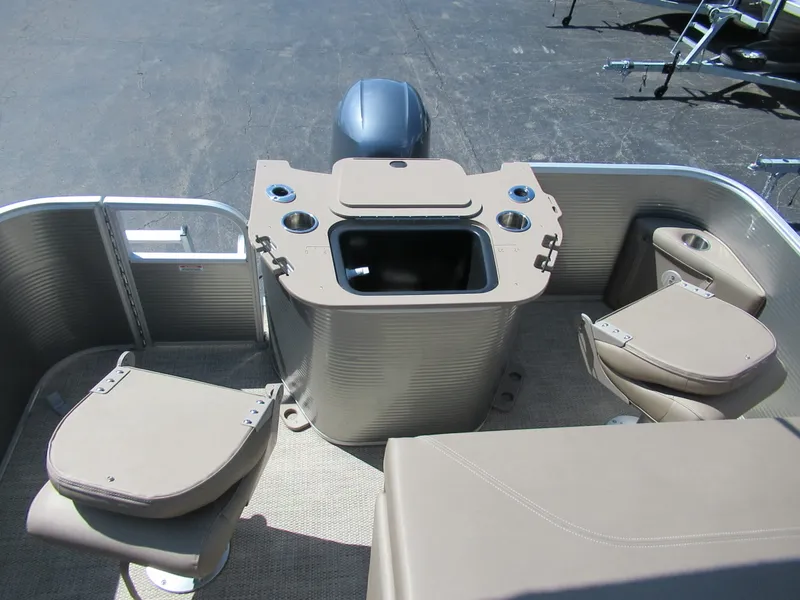 Slide: The Image of Bennington 22 SX 2020 - 9