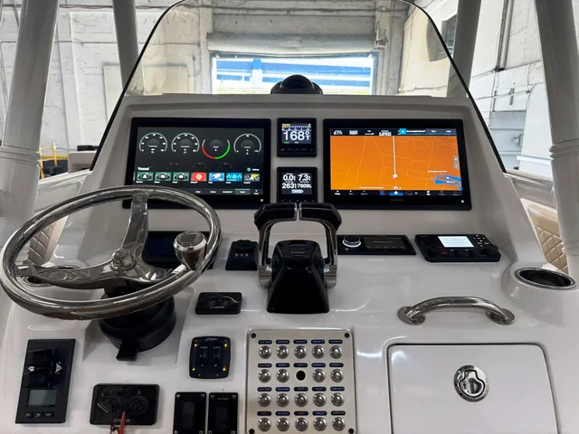 Slide: The Image of Intrepid 345 Nomad FE 34' Negotiable 2019 - 31