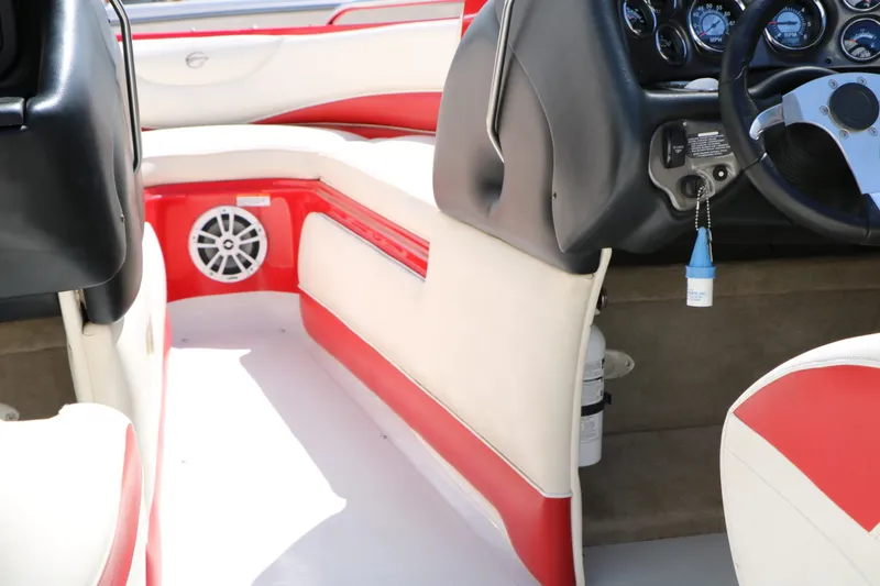 Slide: The Image of Crownline Boats 23 SS Lpx 2009 - 31