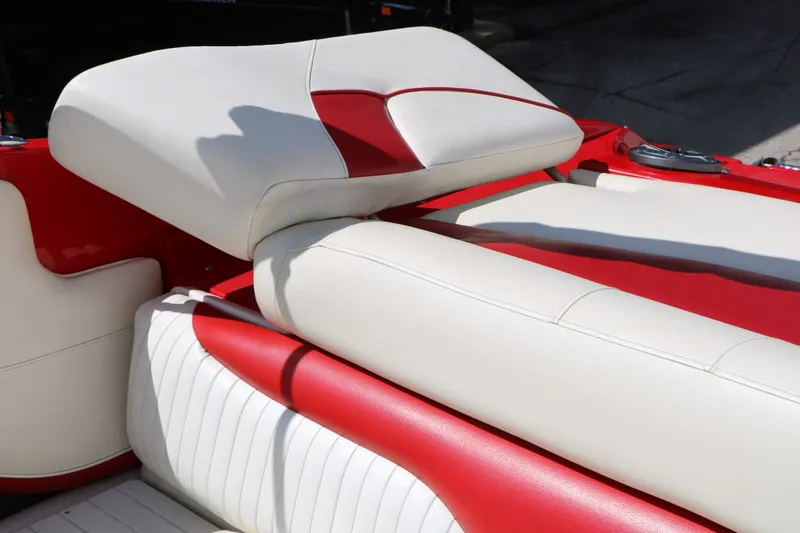 Slide: The Image of Crownline Boats 23 SS Lpx 2009 - 35