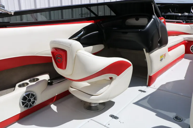 Slide: The Image of Crownline Boats 23 SS Lpx 2009 - 39