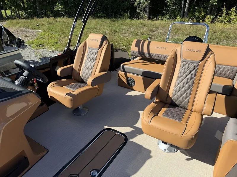 Slide: The Image of Harris Cruiser 210 SLDH 2027 - 38