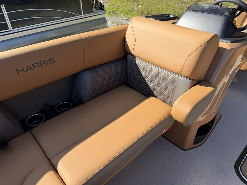 Slide: The Image of Harris Cruiser 210 SLDH 2027 - 42