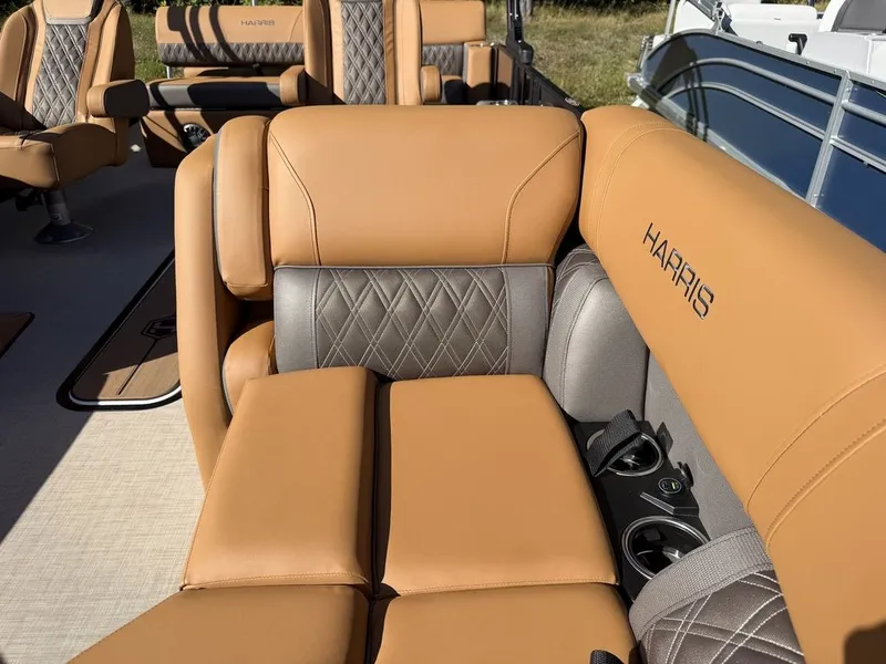 Slide: The Image of Harris Cruiser 210 SLDH 2027 - 43