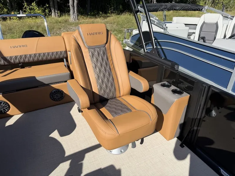 Slide: The Image of Harris Cruiser 210 SLDH 2027 - 40