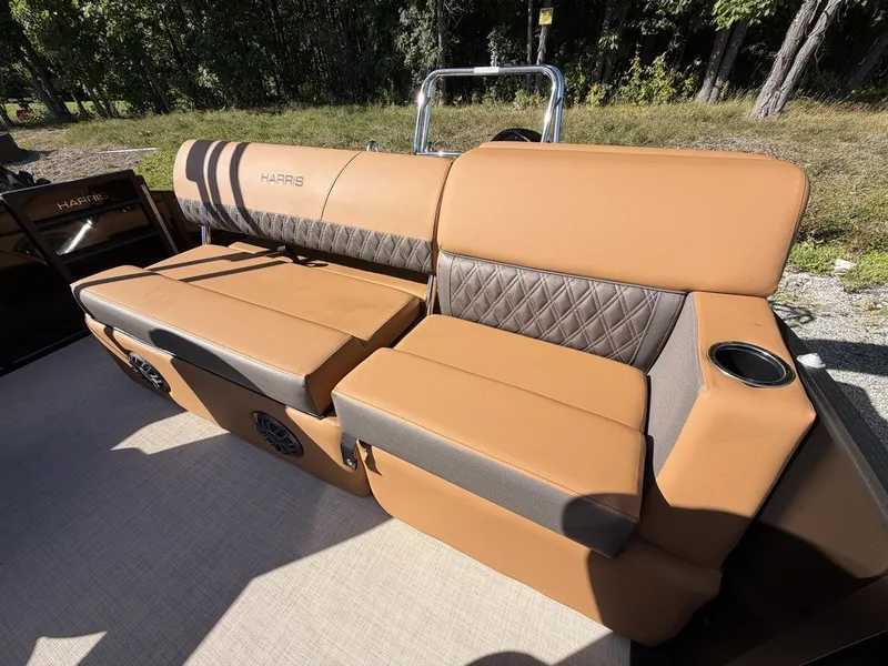 Slide: The Image of Harris Cruiser 210 SLDH 2027 - 24