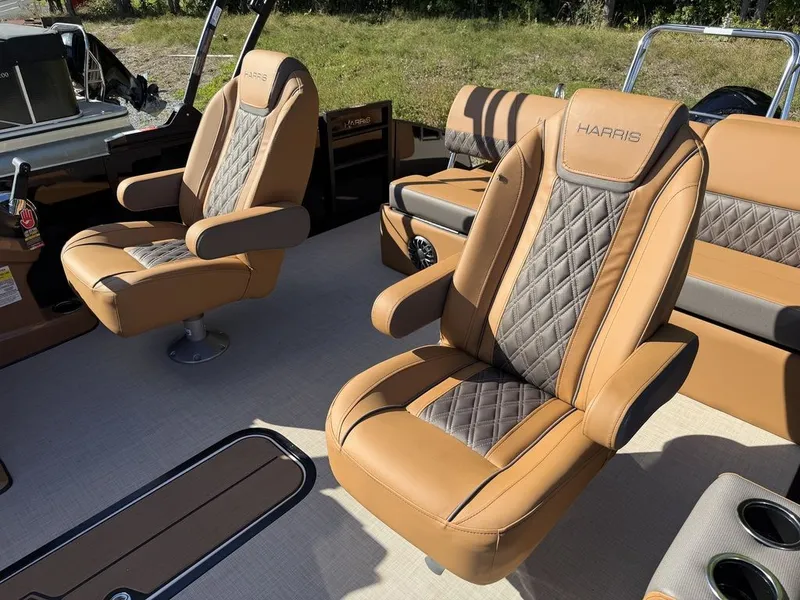 Slide: The Image of Harris Cruiser 210 SLDH 2027 - 19