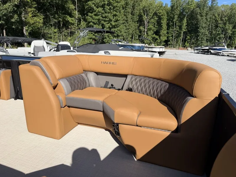 Slide: The Image of Harris Cruiser 210 SLDH 2027 - 46