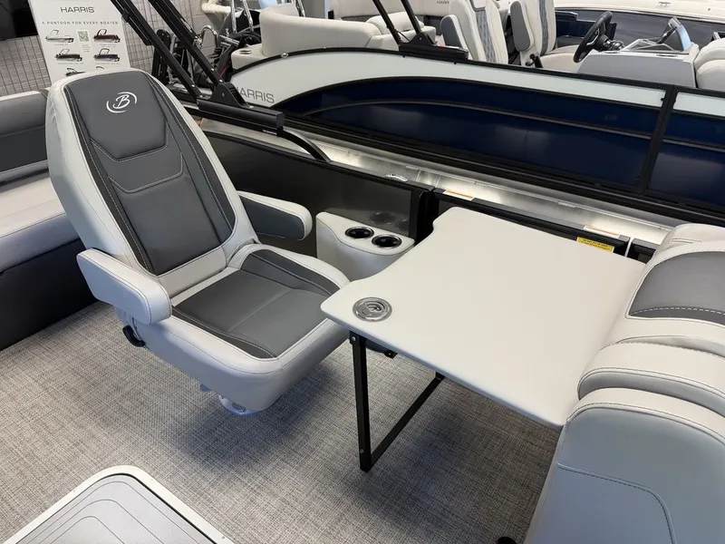 Slide: The Image of Barletta Boats C22UC 2027 - 28