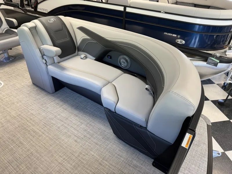 Slide: The Image of Barletta Boats C22UC 2027 - 7