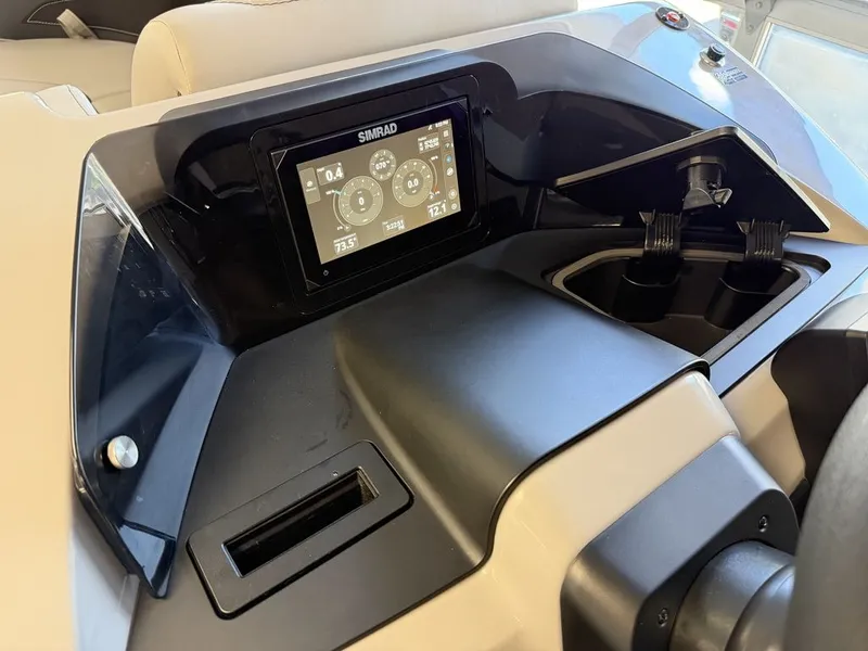 Slide: The Image of Barletta Boats C22UC 2027 - 27
