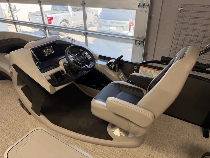 Slide: The Image of Barletta Boats C22UC 2027 - 19