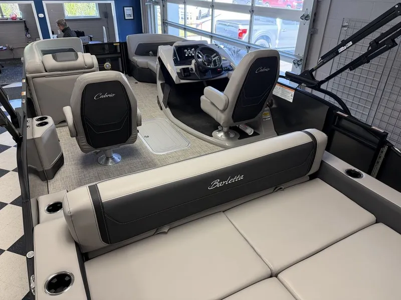 Slide: The Image of Barletta Boats C22UC 2027 - 40
