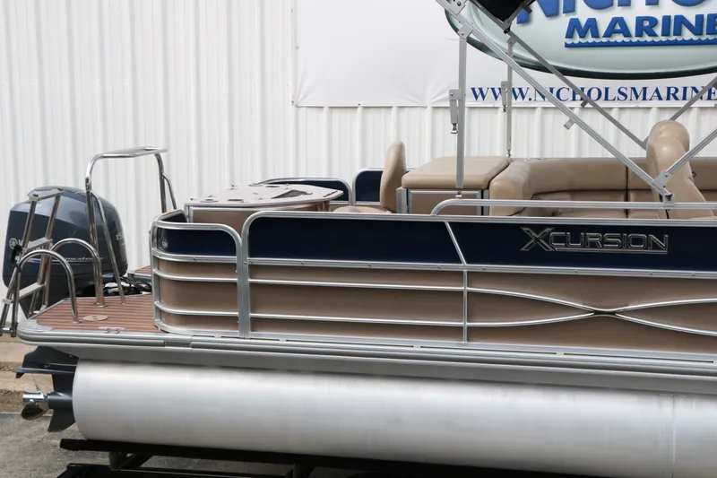 Slide: The Image of Xcursion X23F - X3 Tri-toon 2014 - 12